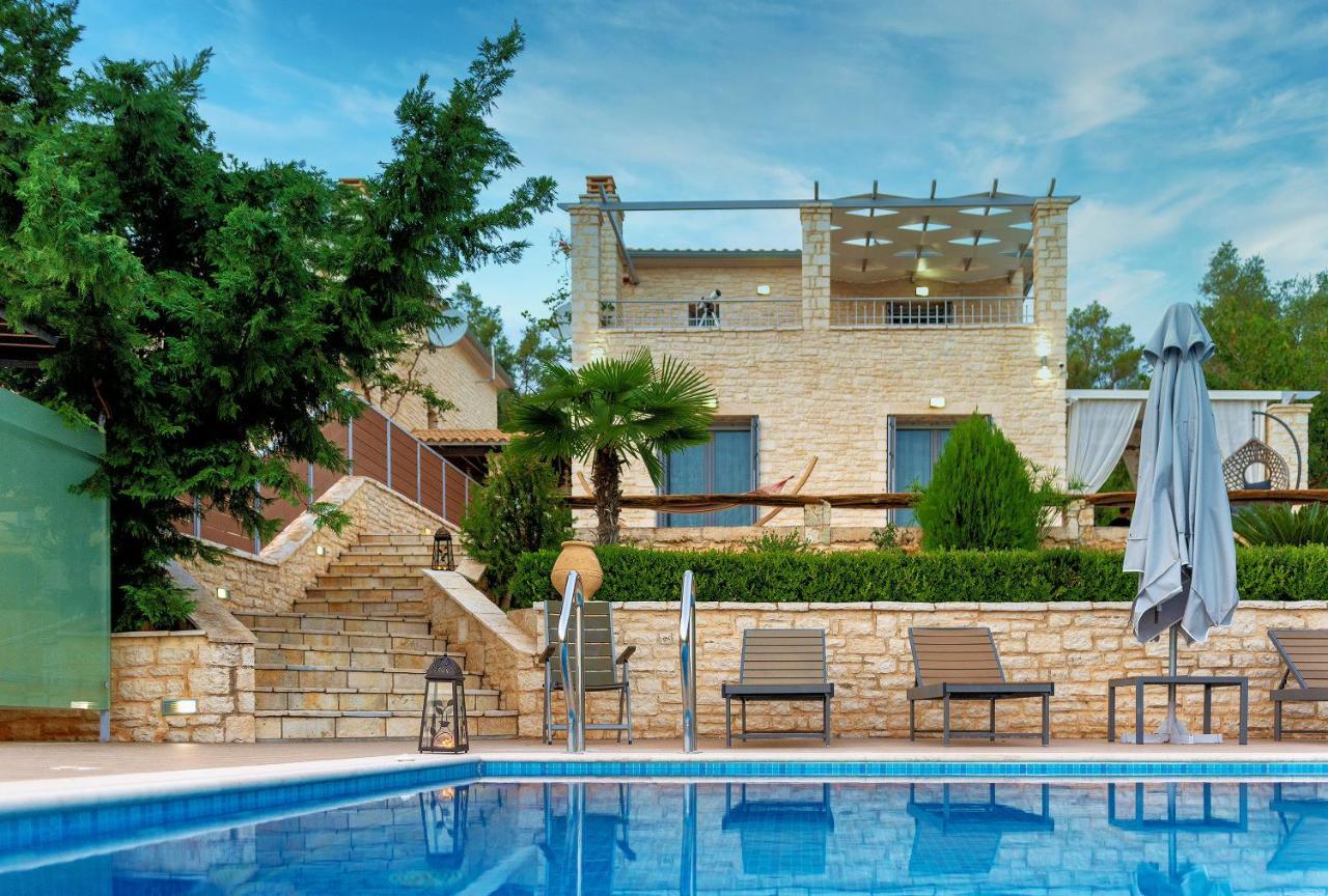 Ionian Diamond Villas Mikros Gialos Exterior photo